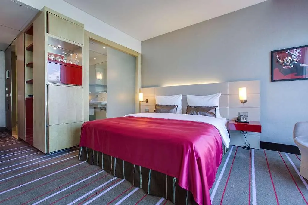 Hotel Radisson Blu Media Harbour Hotel, Duesseldorf
