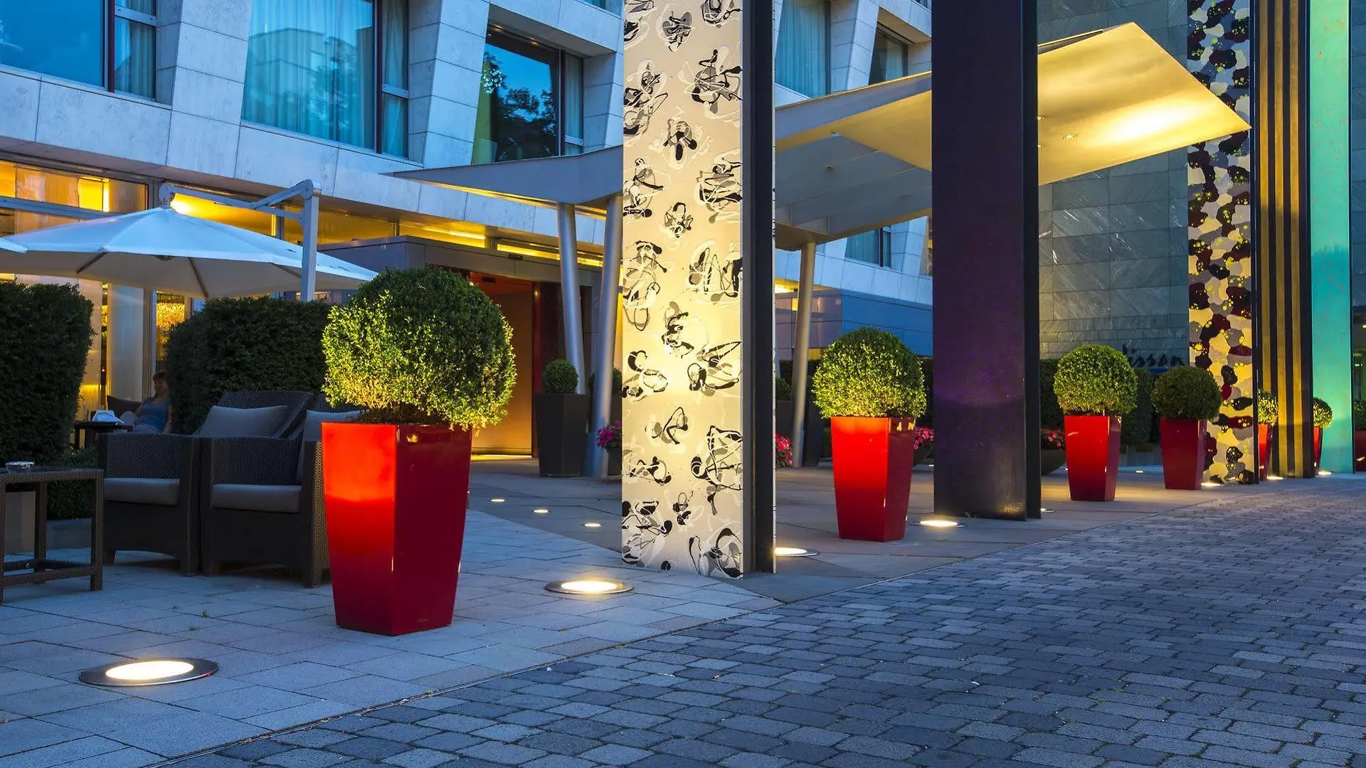 Radisson Blu Media Harbour Hotel, Duesseldorf 4*, Dusseldorf