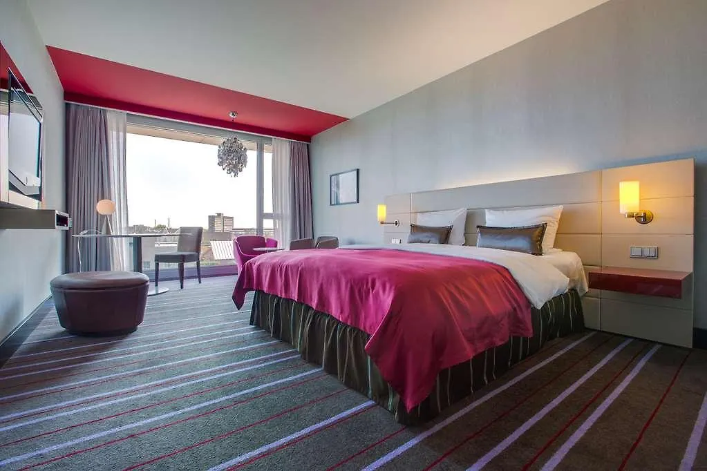 Otel Radisson Blu Media Harbour Hotel, Duesseldorf