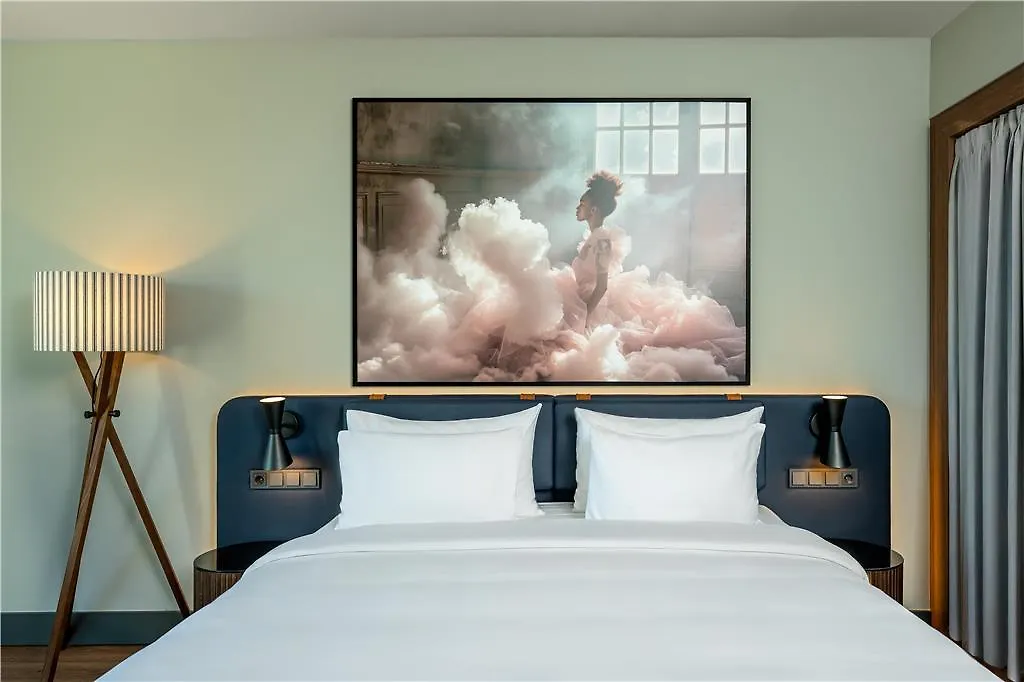 Radisson Blu Media Harbour Hotel, Duesseldorf Almanya
