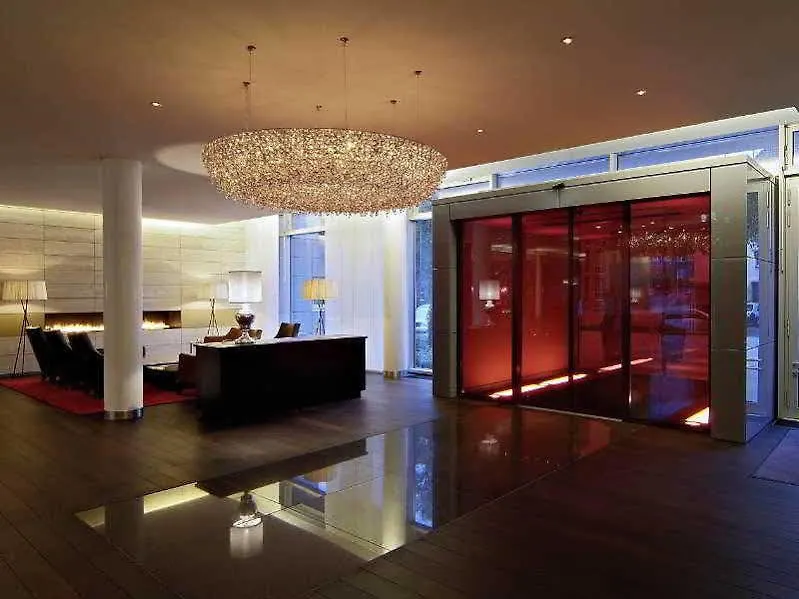 Radisson Blu Media Harbour Hotel, Duesseldorf Almanya