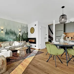 Cblue: Seeblick, Kamin, Wallbox, Deutschland