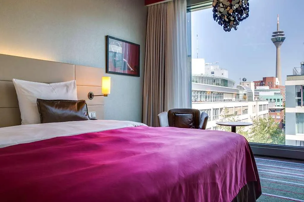 Radisson Blu Media Harbour Hotel, Duesseldorf