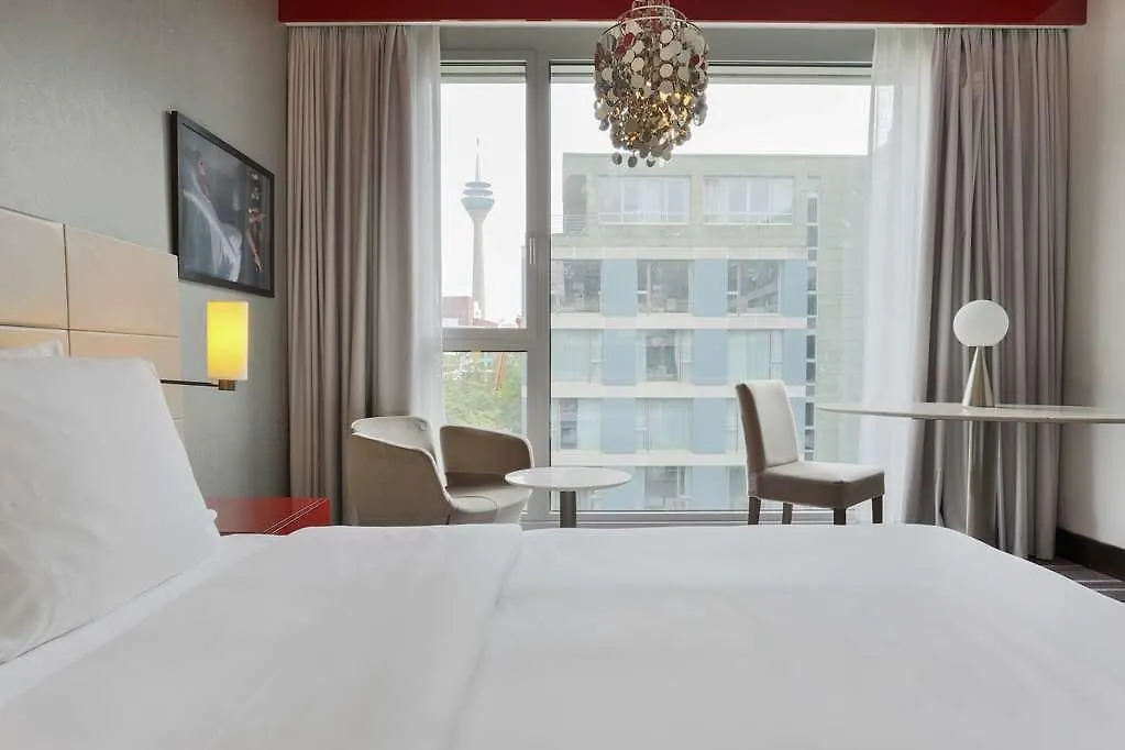 Otel Radisson Blu Media Harbour Hotel, Duesseldorf
